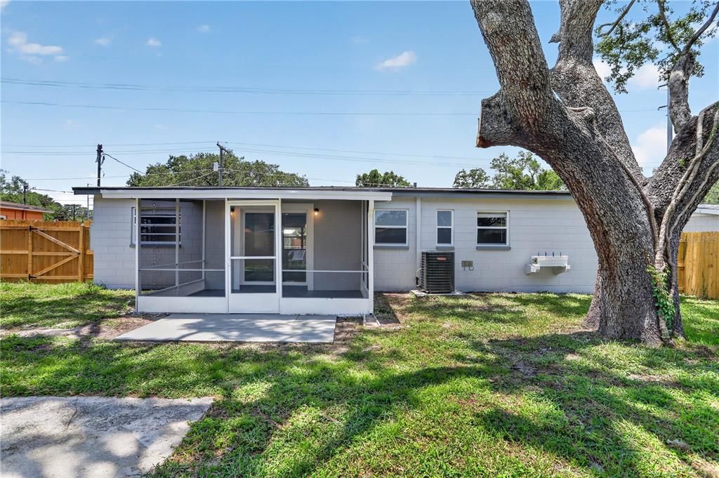 For Sale: $355,000 (4 beds, 2 baths, 1268 Square Feet)