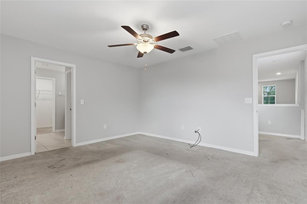 : $335,000 (4 camas, 2 baños, 1914 Pies cuadrados)