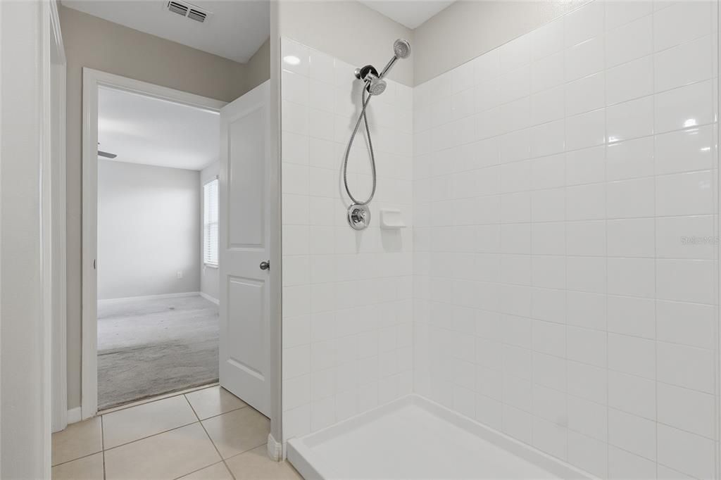 : $335,000 (4 camas, 2 baños, 1914 Pies cuadrados)