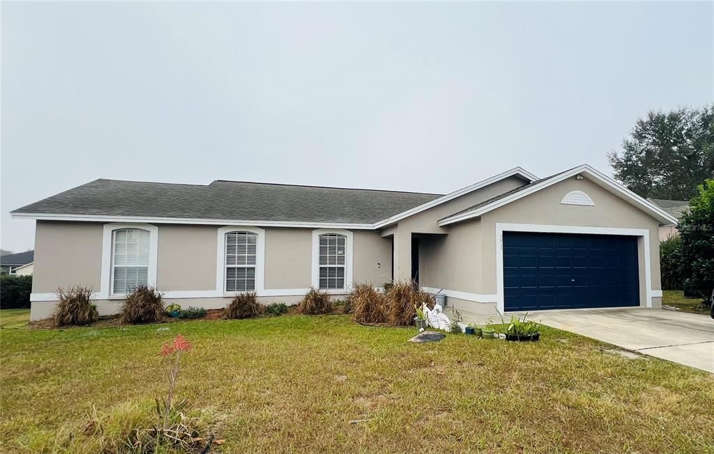 For Rent: $2,200 (4 beds, 2 baths, 1748 Square Feet)