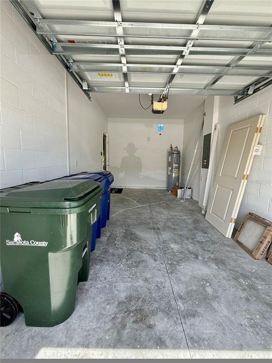 For Rent: $2,300 (3 beds, 2 baths, 1417 Square Feet)