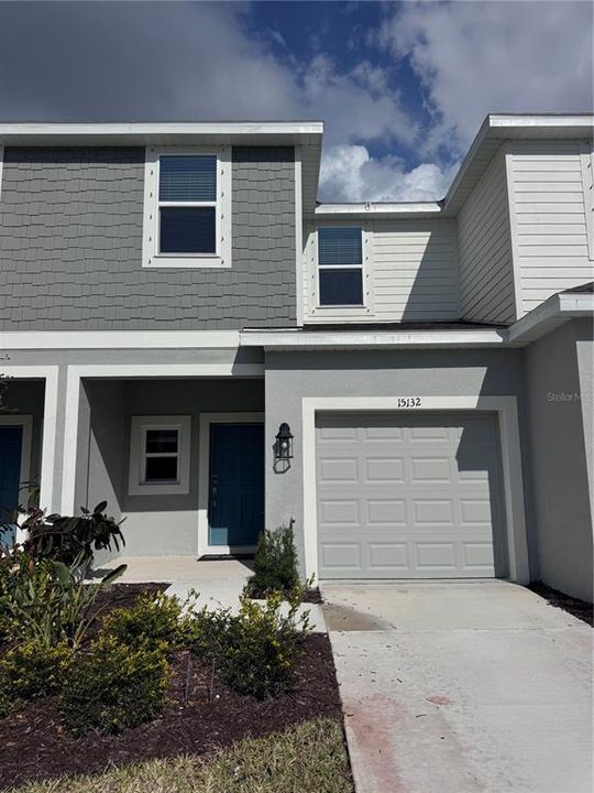 For Rent: $2,300 (3 beds, 2 baths, 1417 Square Feet)
