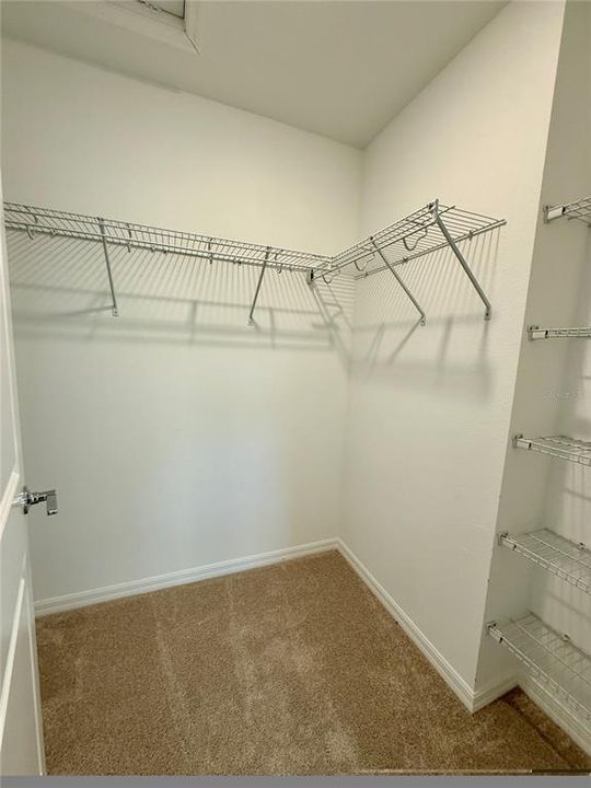 For Rent: $2,300 (3 beds, 2 baths, 1417 Square Feet)