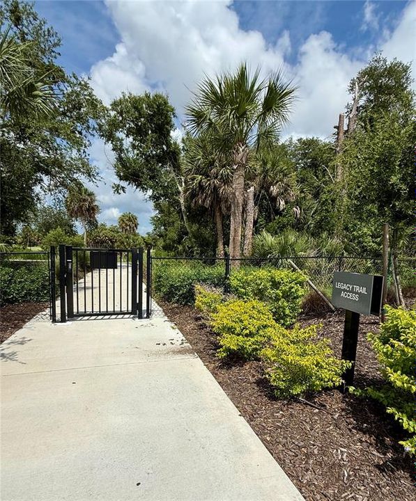 For Rent: $2,300 (3 beds, 2 baths, 1417 Square Feet)