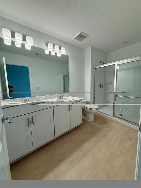 For Rent: $2,300 (3 beds, 2 baths, 1417 Square Feet)