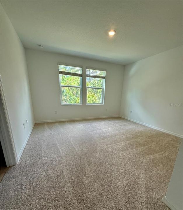 For Rent: $2,300 (3 beds, 2 baths, 1417 Square Feet)