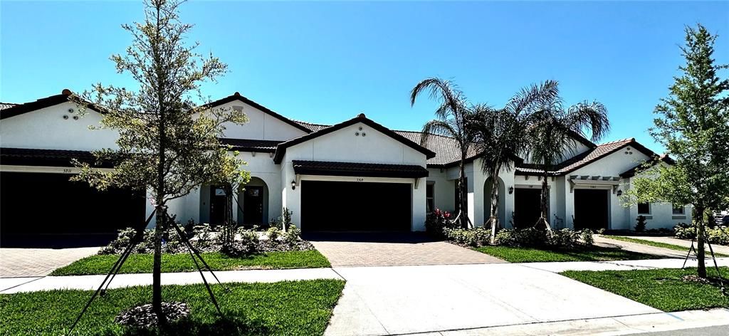 For Sale: $285,000 (2 beds, 2 baths, 1747 Square Feet)