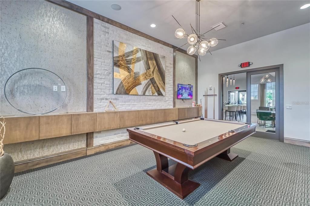 For Sale: $285,000 (2 beds, 2 baths, 1747 Square Feet)