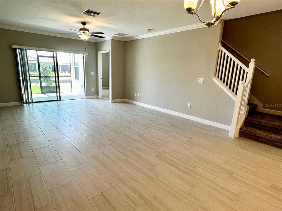 For Sale: $285,000 (2 beds, 2 baths, 1747 Square Feet)