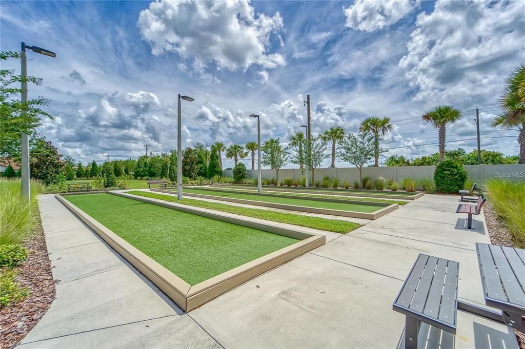 For Sale: $285,000 (2 beds, 2 baths, 1747 Square Feet)