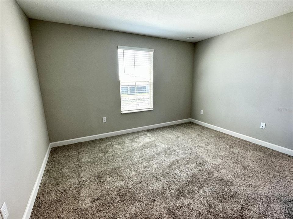 For Sale: $285,000 (2 beds, 2 baths, 1747 Square Feet)