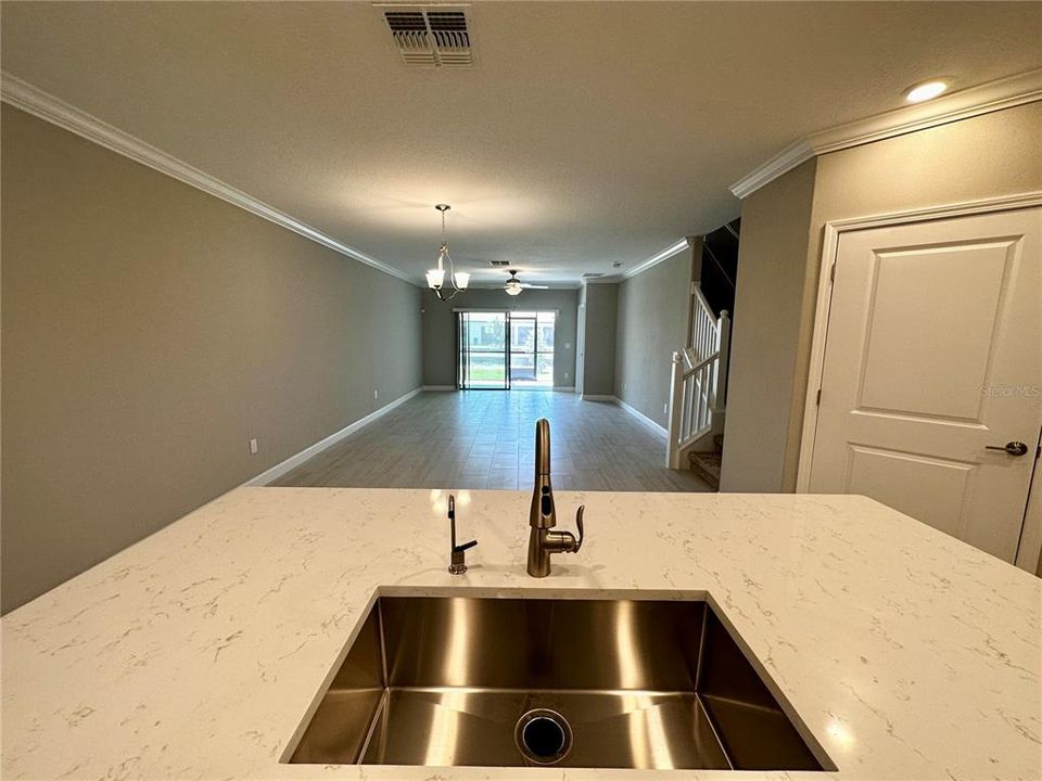 For Sale: $285,000 (2 beds, 2 baths, 1747 Square Feet)