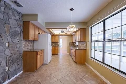 For Sale: $395,000 (4 beds, 2 baths, 2282 Square Feet)