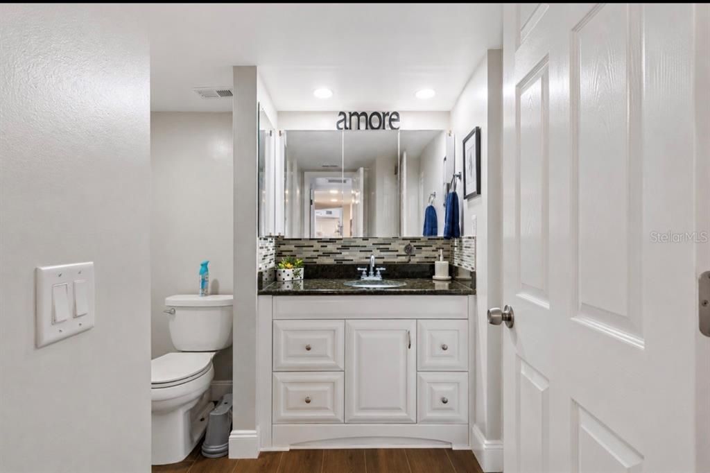 For Sale: $499,900 (2 beds, 2 baths, 1335 Square Feet)