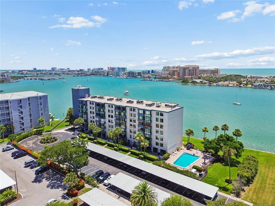 For Sale: $499,900 (2 beds, 2 baths, 1335 Square Feet)