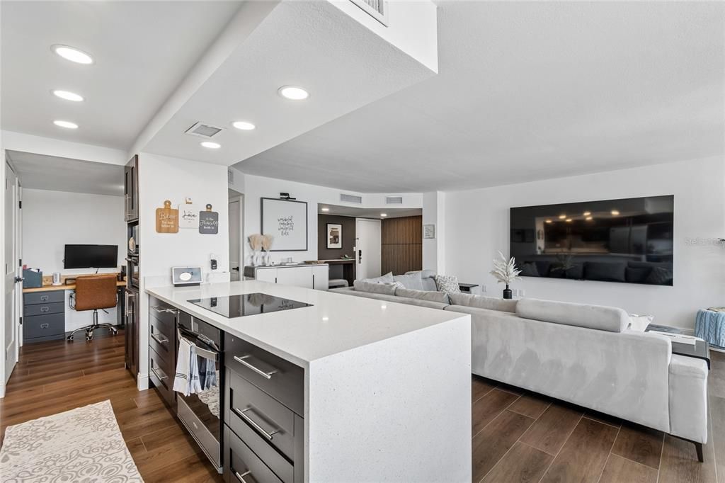 For Sale: $499,900 (2 beds, 2 baths, 1335 Square Feet)