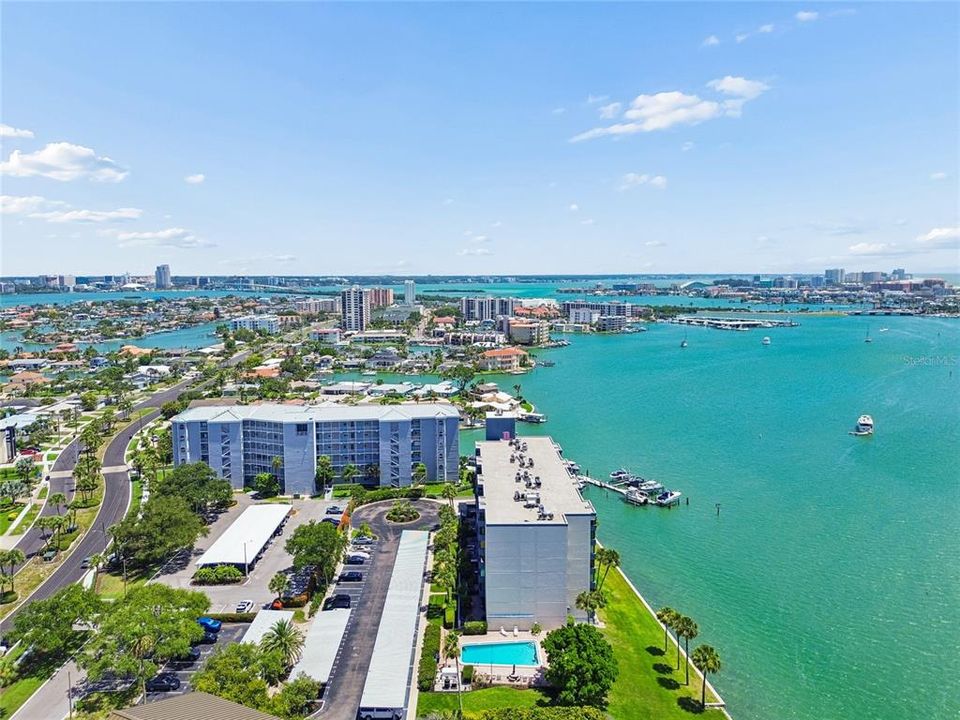 For Sale: $499,900 (2 beds, 2 baths, 1335 Square Feet)