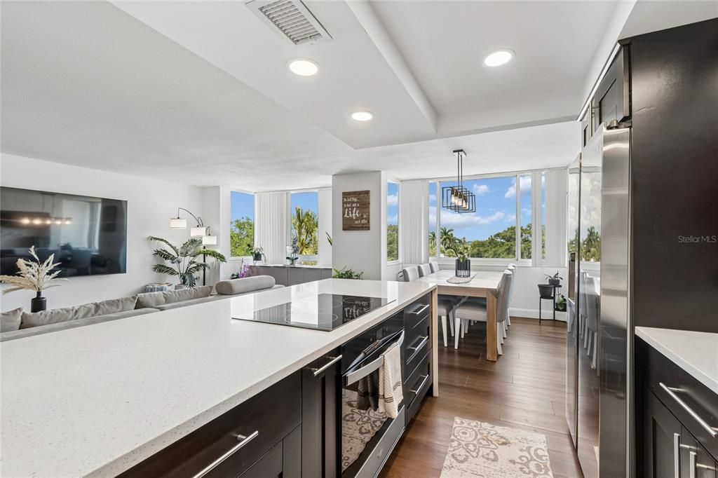 For Sale: $499,900 (2 beds, 2 baths, 1335 Square Feet)