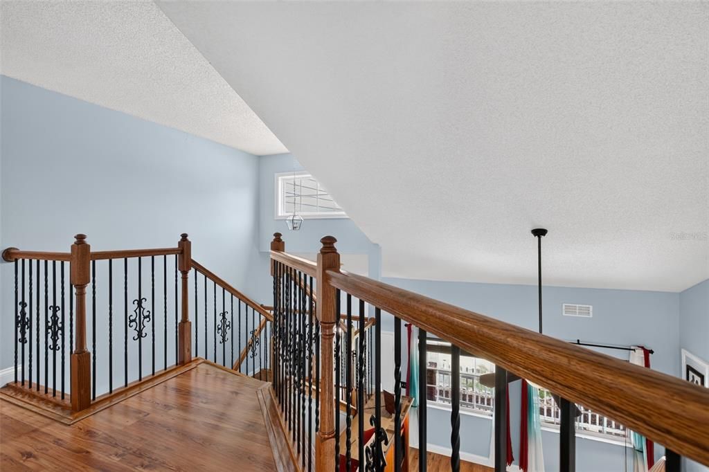 На продажу: $450,000 (4 спален, 2 ванн, 1980 Квадратных фут)