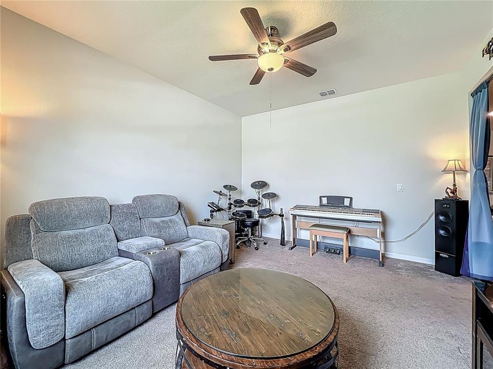 For Sale: $485,000 (3 beds, 2 baths, 2184 Square Feet)