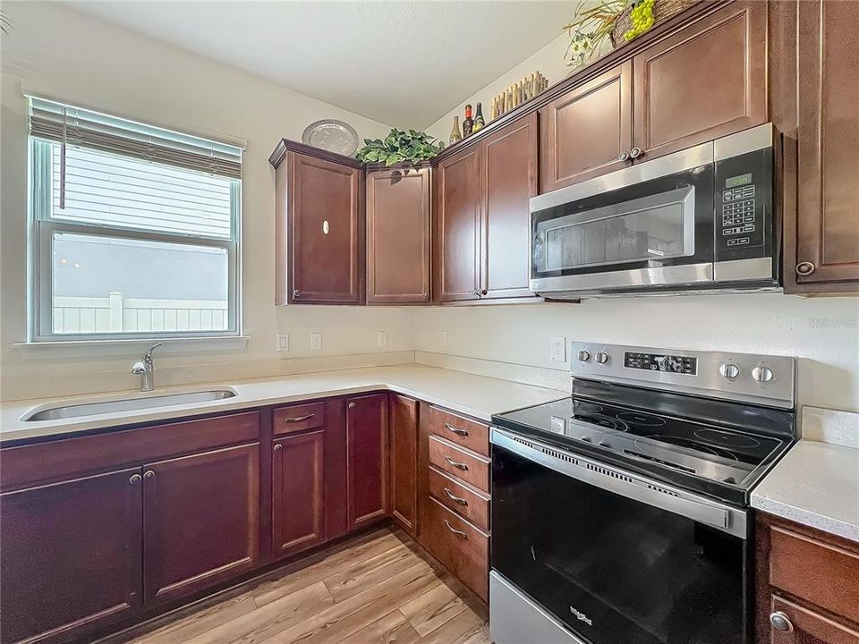 For Sale: $485,000 (3 beds, 2 baths, 2184 Square Feet)