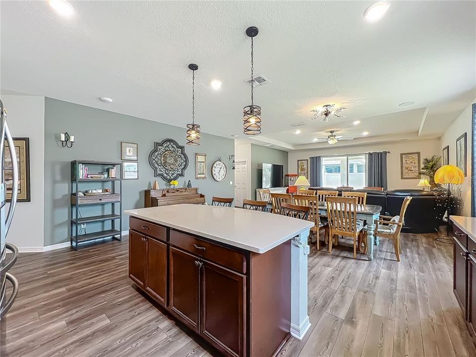 For Sale: $485,000 (3 beds, 2 baths, 2184 Square Feet)