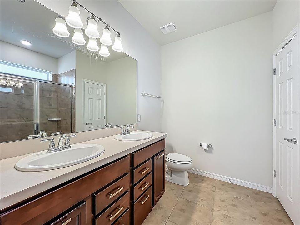 For Sale: $485,000 (3 beds, 2 baths, 2184 Square Feet)