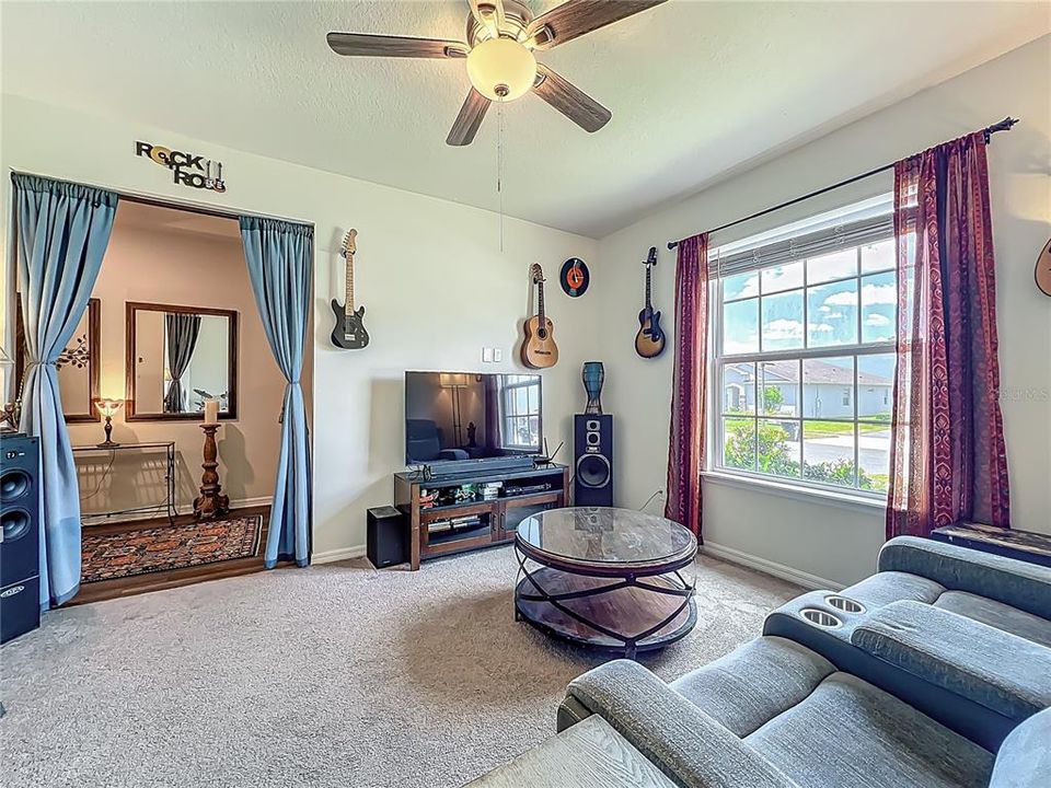 For Sale: $485,000 (3 beds, 2 baths, 2184 Square Feet)