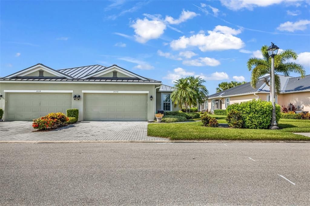 For Sale: $329,000 (2 beds, 2 baths, 1542 Square Feet)