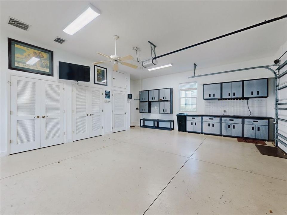 For Sale: $1,650,000 (4 beds, 3 baths, 3682 Square Feet)