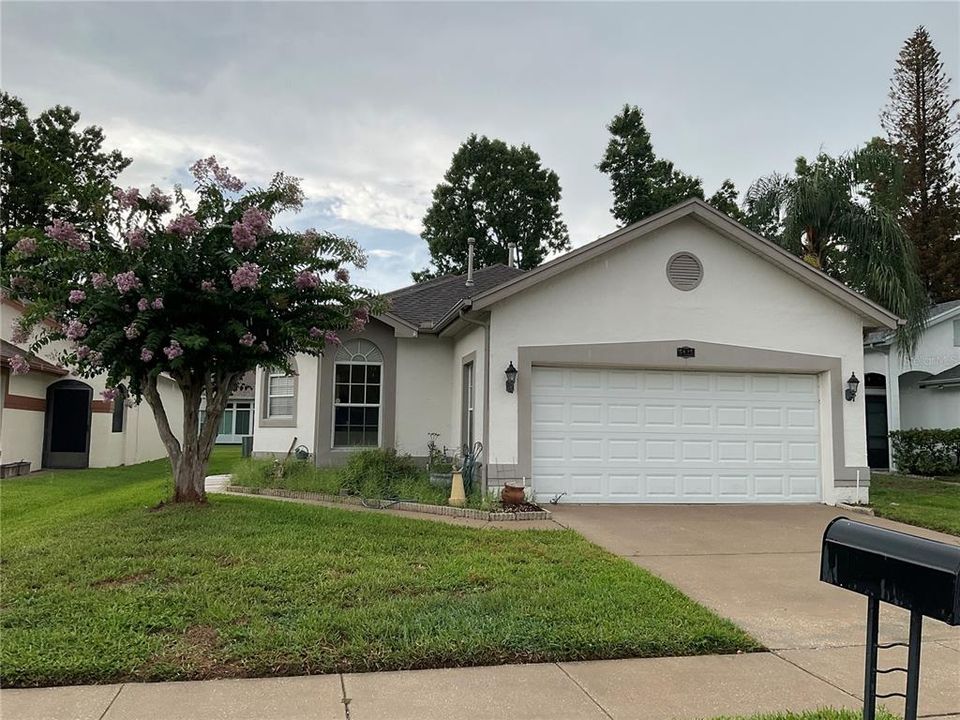 For Sale: $415,000 (3 beds, 2 baths, 1793 Square Feet)