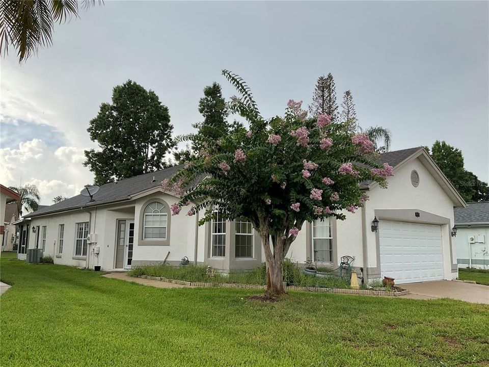 For Sale: $415,000 (3 beds, 2 baths, 1793 Square Feet)