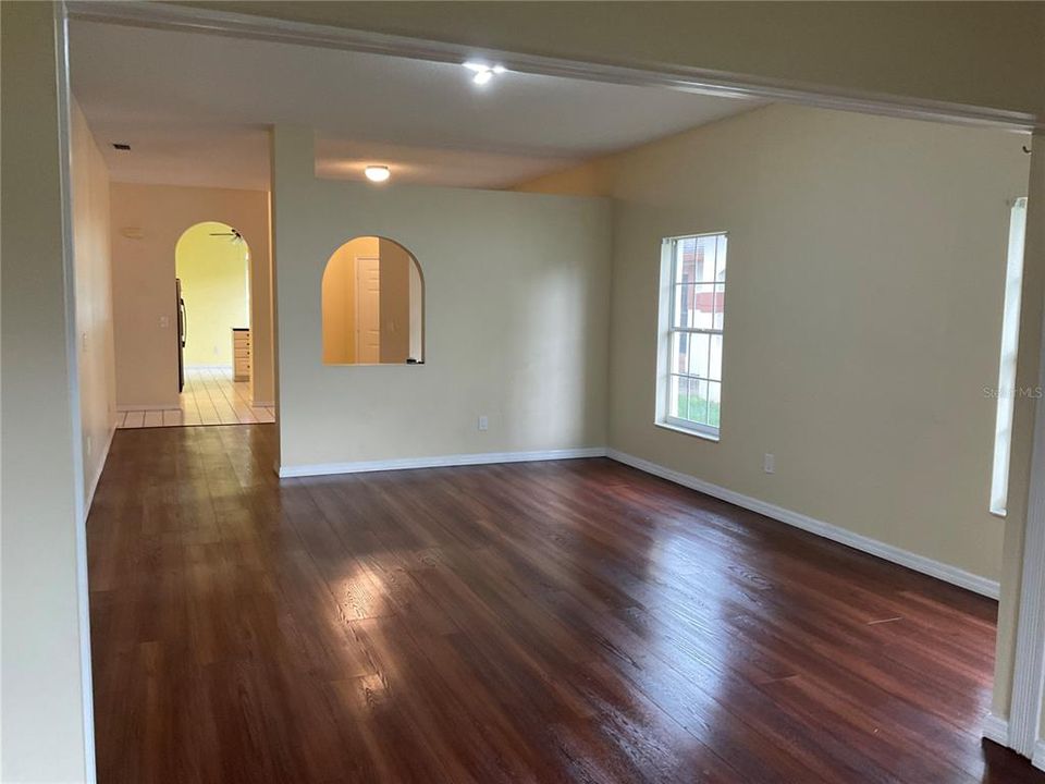 For Sale: $415,000 (3 beds, 2 baths, 1793 Square Feet)