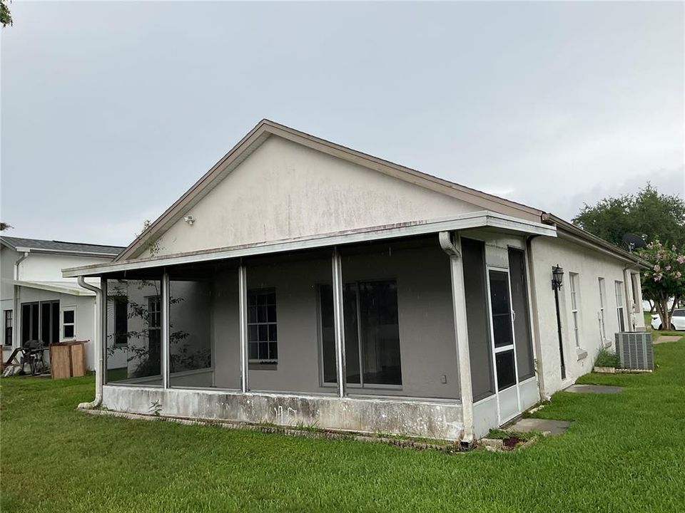 For Sale: $415,000 (3 beds, 2 baths, 1793 Square Feet)
