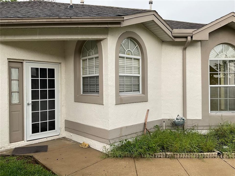 For Sale: $415,000 (3 beds, 2 baths, 1793 Square Feet)