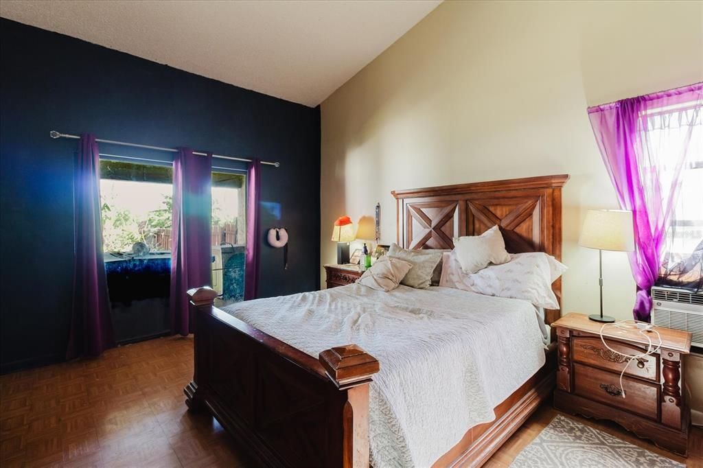 En Venta: $799,000 (4 camas, 1 baños, 2430 Pies cuadrados)