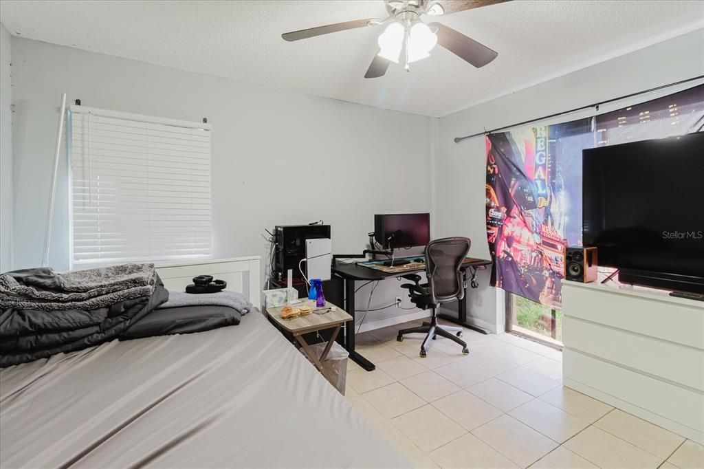 En Venta: $799,000 (4 camas, 1 baños, 2430 Pies cuadrados)