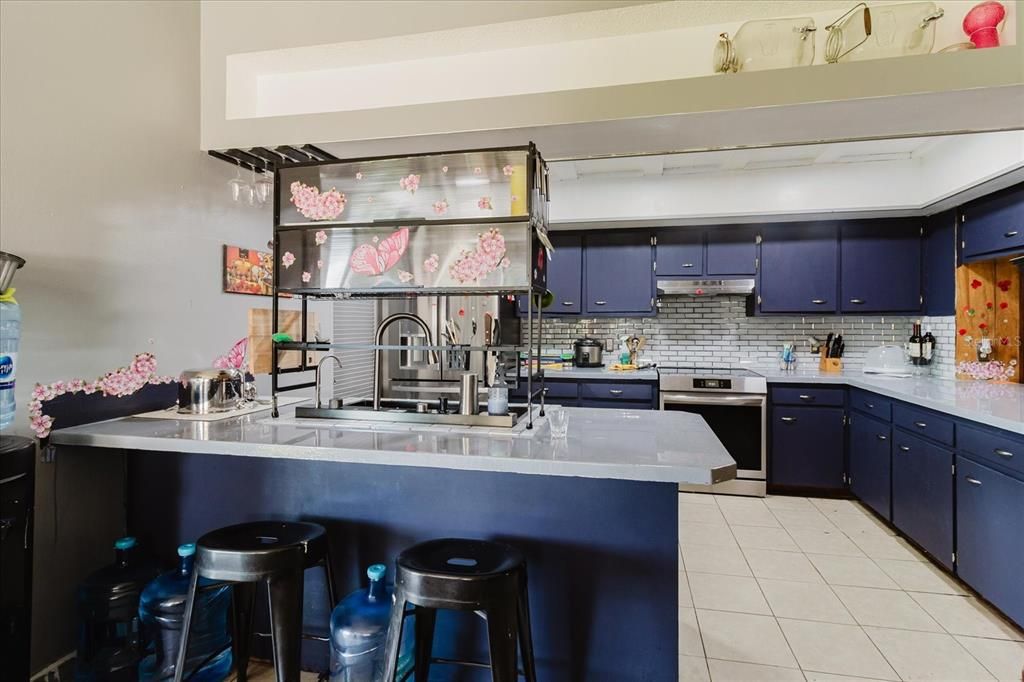 En Venta: $799,000 (4 camas, 1 baños, 2430 Pies cuadrados)