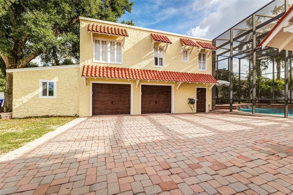 For Sale: $949,900 (5 beds, 4 baths, 4988 Square Feet)