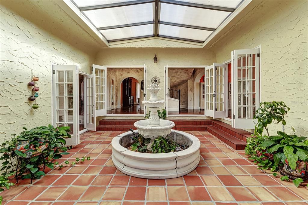For Sale: $949,900 (5 beds, 4 baths, 4988 Square Feet)