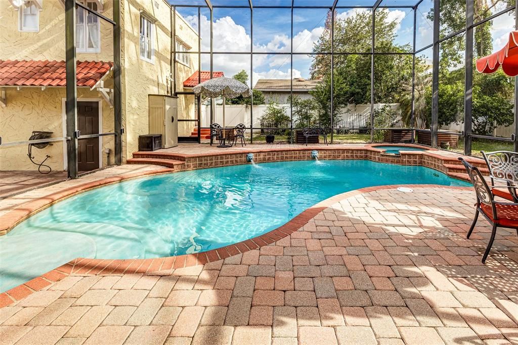 For Sale: $949,900 (5 beds, 4 baths, 4988 Square Feet)