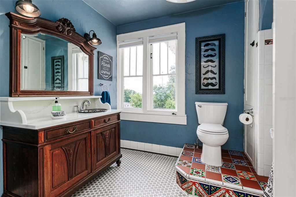 For Sale: $949,900 (5 beds, 4 baths, 4988 Square Feet)