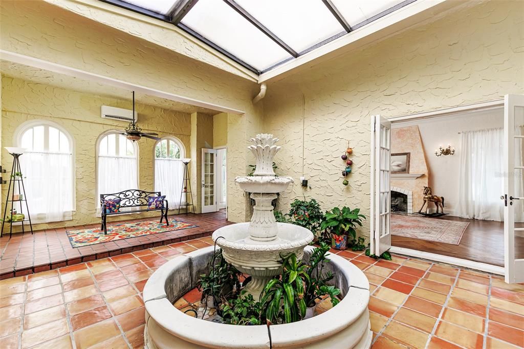 For Sale: $949,900 (5 beds, 4 baths, 4988 Square Feet)