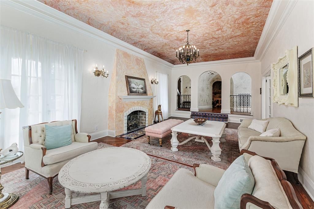 For Sale: $949,900 (5 beds, 4 baths, 4988 Square Feet)
