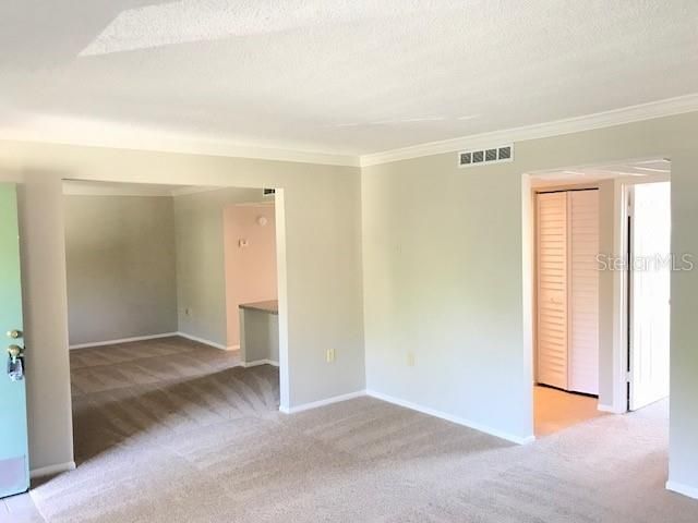For Sale: $117,500 (2 beds, 2 baths, 992 Square Feet)