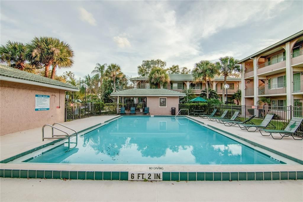 For Sale: $117,500 (2 beds, 2 baths, 992 Square Feet)