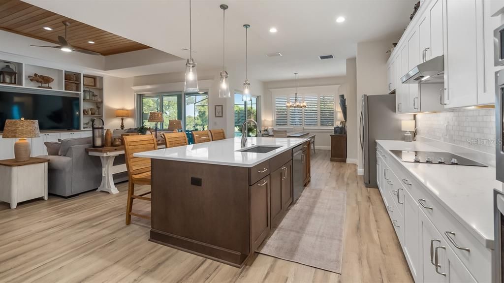 For Sale: $710,000 (3 beds, 3 baths, 2434 Square Feet)