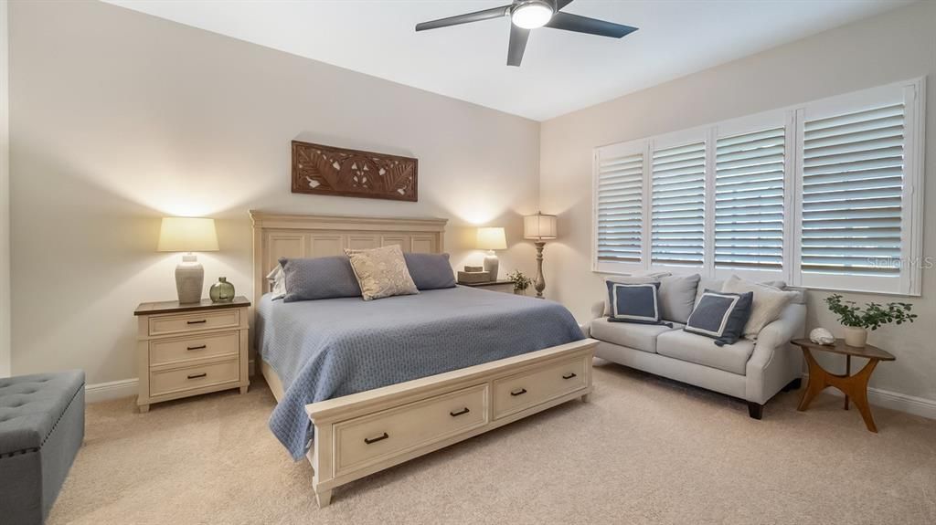 For Sale: $710,000 (3 beds, 3 baths, 2434 Square Feet)
