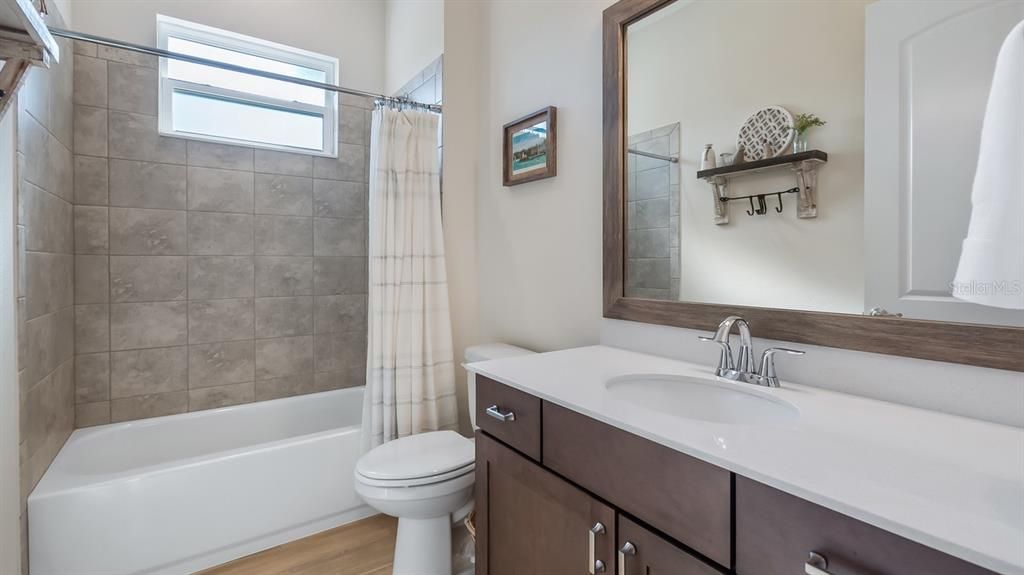 For Sale: $710,000 (3 beds, 3 baths, 2434 Square Feet)