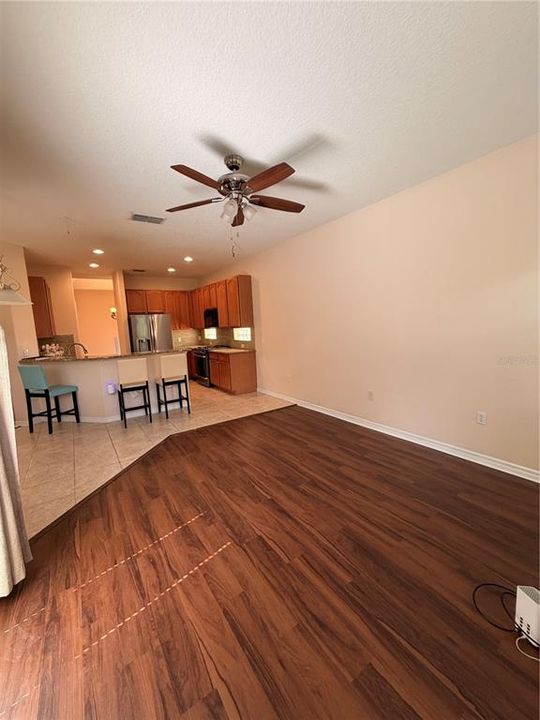 For Rent: $3,195 (3 beds, 2 baths, 1925 Square Feet)